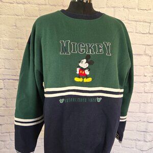 Vintage 90's Mickey & Co Women's Mickey Mouse XL Green Sweatshirt Soft